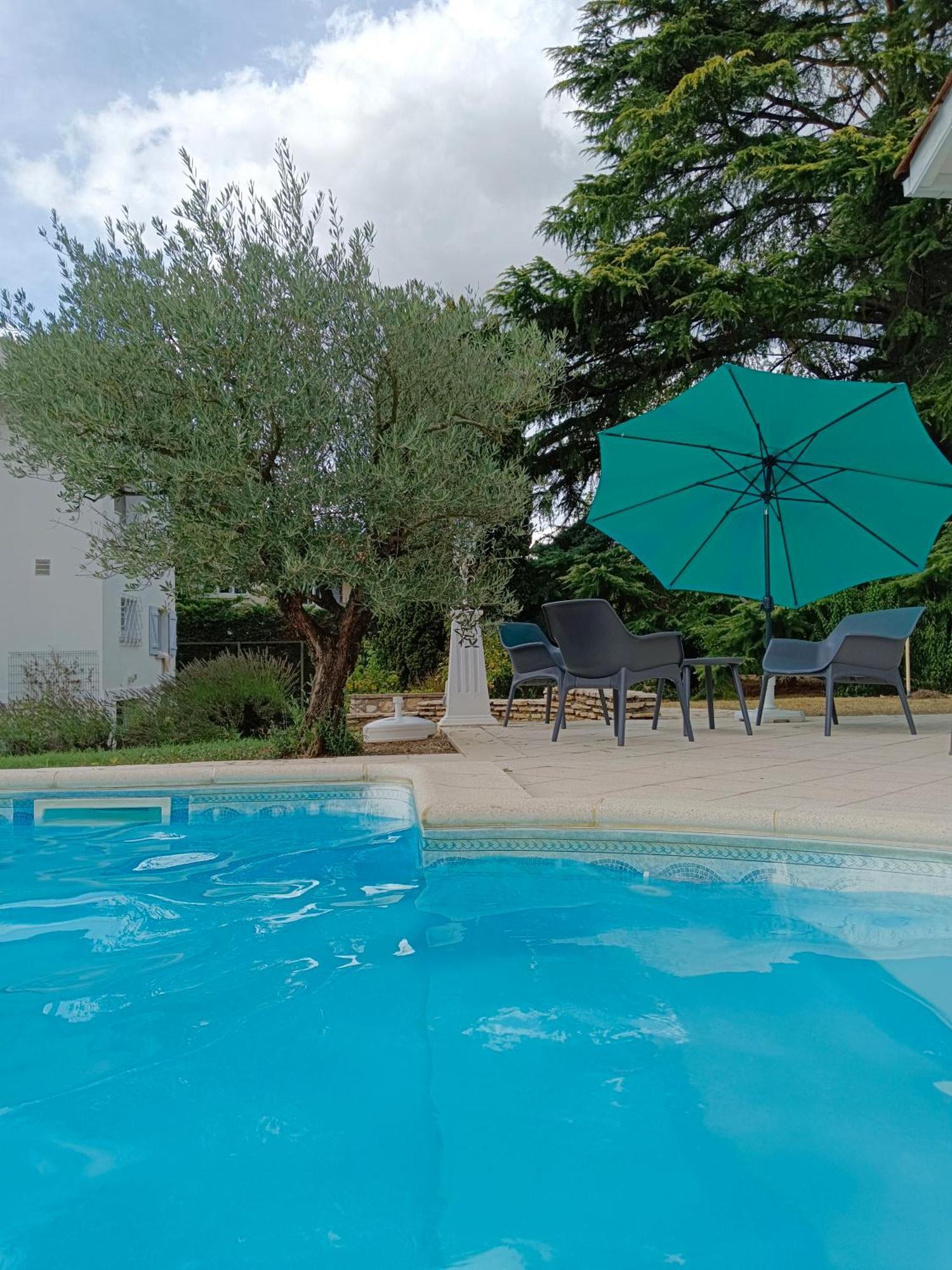 La Maison Basque Sainte-Livrade-sur-Lot Dış mekan fotoğraf